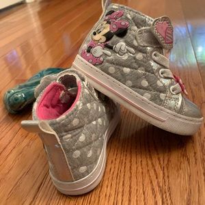 EUC Disney Minnie Mouse light up tennis shoes